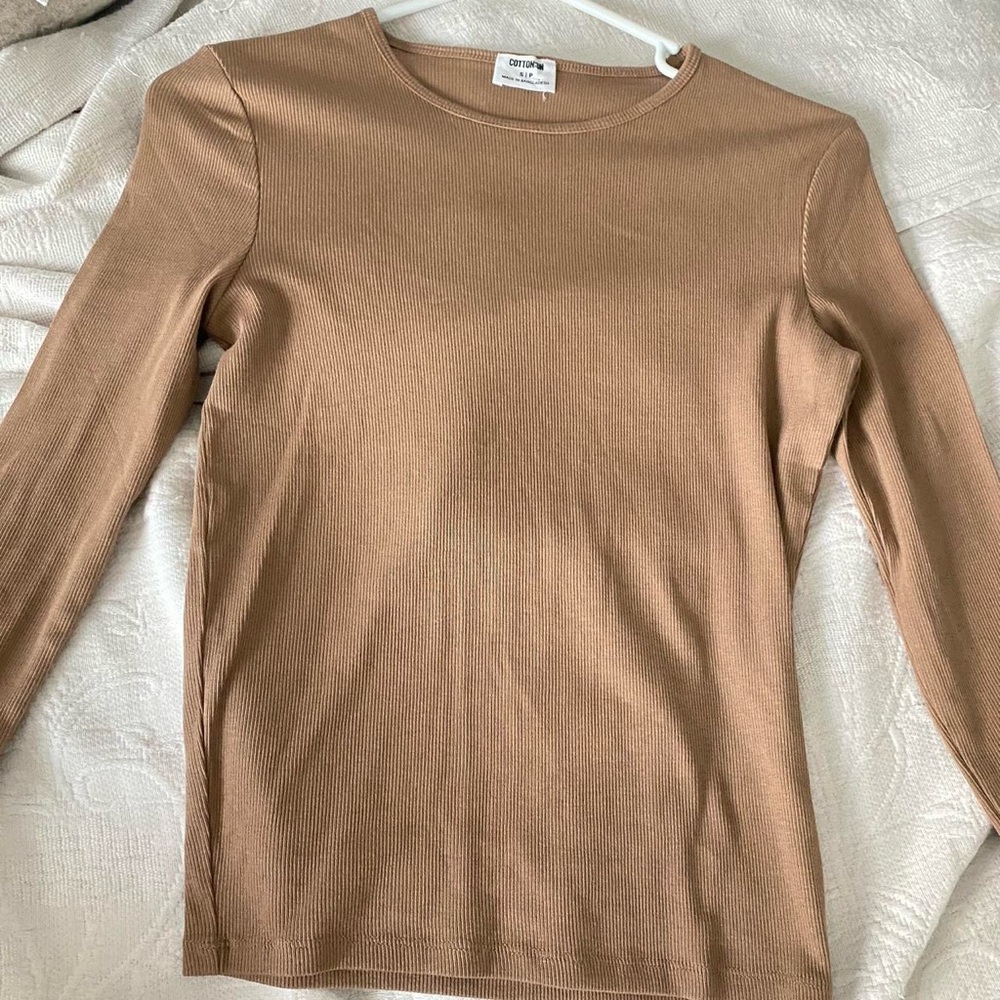 BRAND NEW Cotton on light brown longsleeve perfect for fall #fall #winter